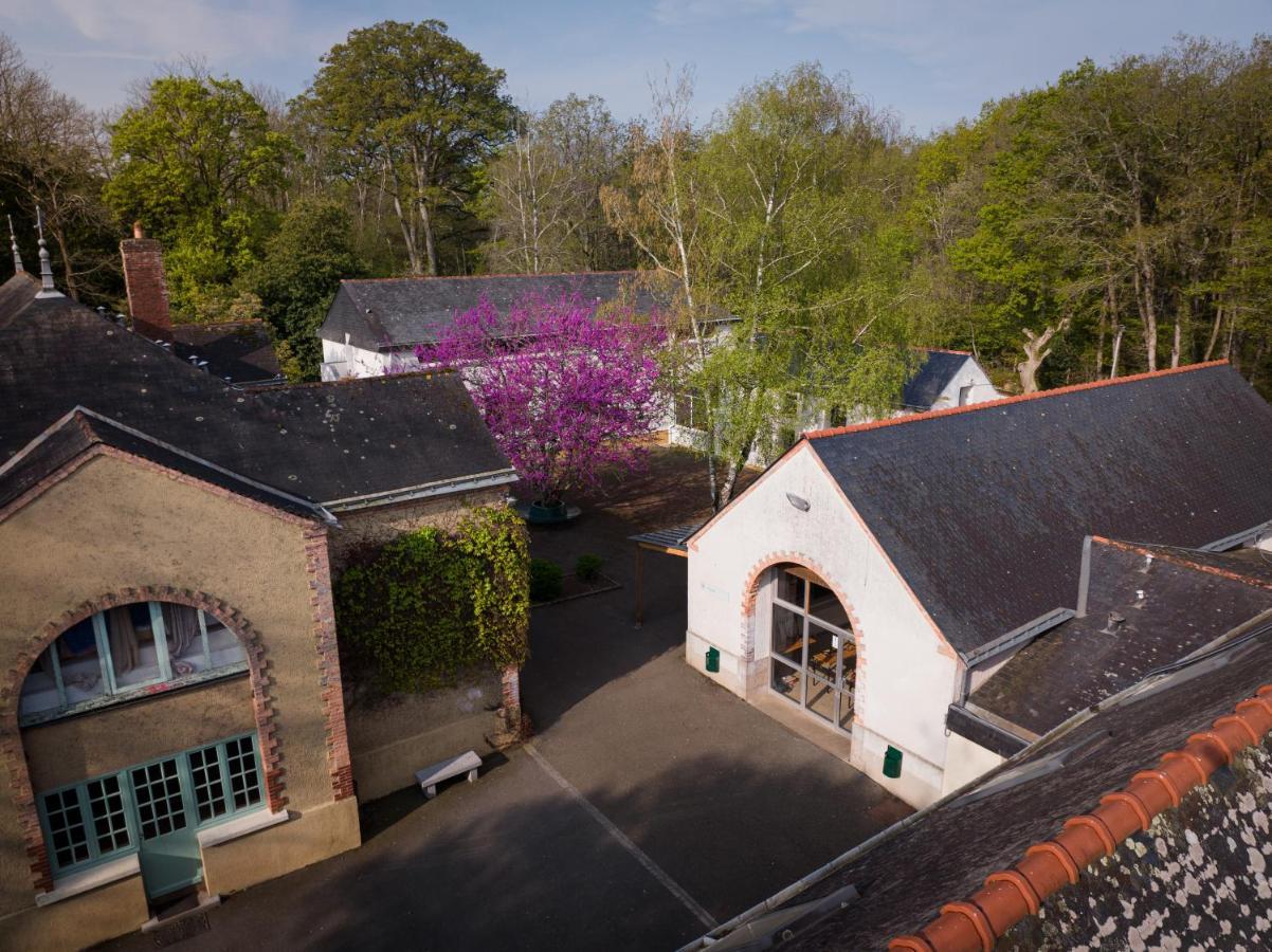 Отель Institut Bois Robert Becon-les-Granits Экстерьер фото